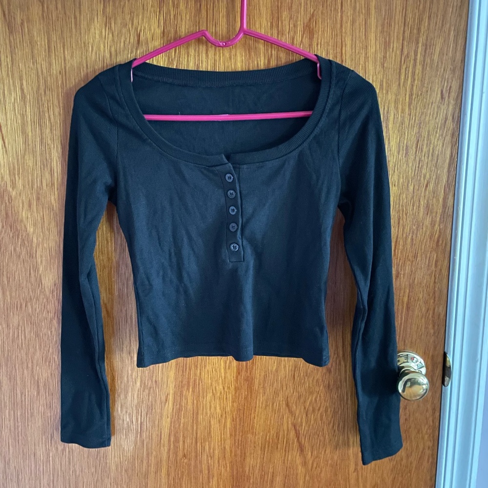 Unbranded U neck long sleeve top